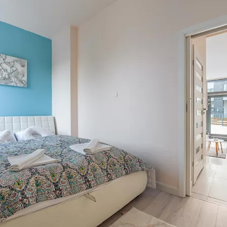 Miedzyzdrojski Rynek, Sun & Snow *