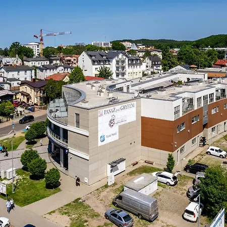 Miedzyzdrojski Rynek, Sun & Snow *